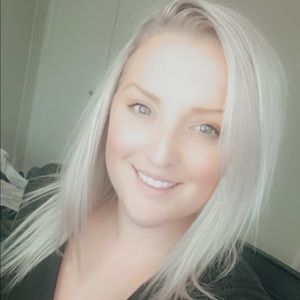 Meet your Posher, Devan